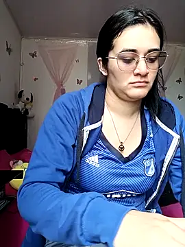 Hanna Kinsley online show from October 22, 5:40 pm