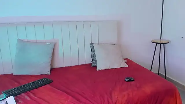 naomiii   online show from September 21, 5:50 am