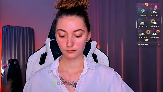 lady curls online show from October 11, 10:23 pm