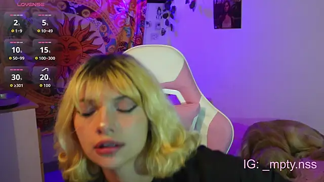 HiScarlett online show from October 2, 11:32 pm