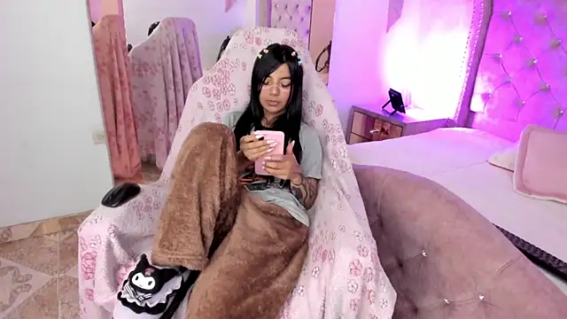 sofi soft  online show from February 16, 8:30 pm