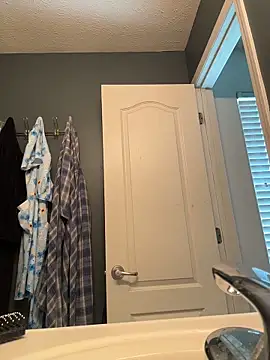 Ectorius online show from April 20, 3:04 pm