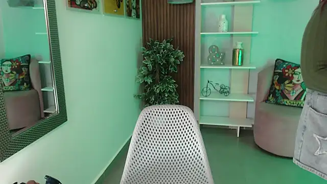 Dalila Sky online show from March 17, 6:23 pm