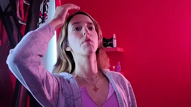 Ambar Roux  online show from January 13, 2:21 pm