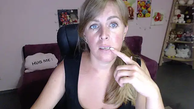 Hot Milady online show from July 10, 8:04 am