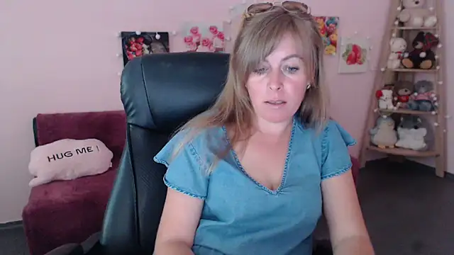 Hot Milady online show from June 25, 7:46 am