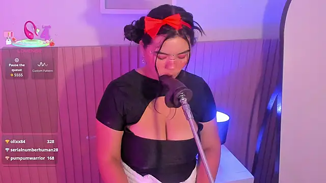 klhoe boobs online show from April 4, 4:11 am