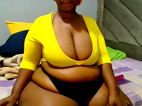 Hips2seyy86 online show from November 25, 9:15 pm