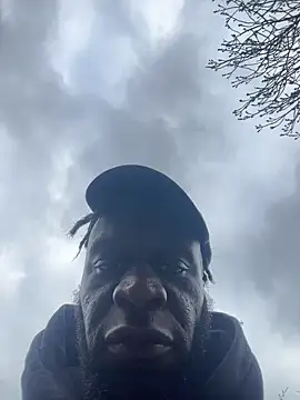 MacTroy online show from April 15, 3:56 pm