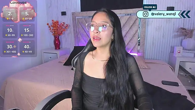 Valery wang online show from November 17, 11:55 am