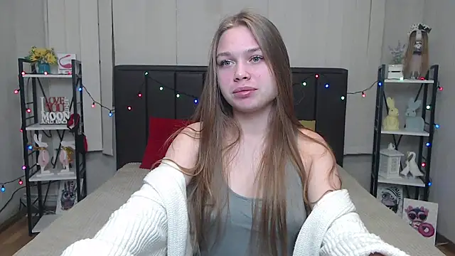 LaraPika online show from September 15, 5:38 am