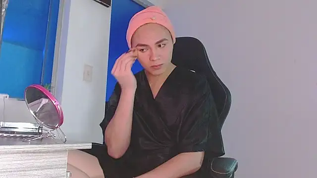 giuliana andrade online show from April 1, 12:33 am