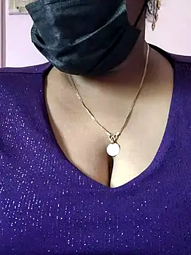 mallu-sumi online show from April 11, 8:18 am