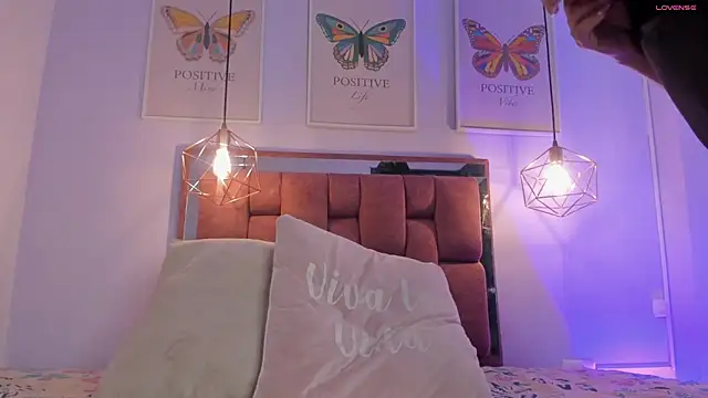 kristakinnky online show from September 29, 1:38 pm