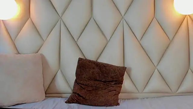 angelswets online show from December 2, 5:15 pm