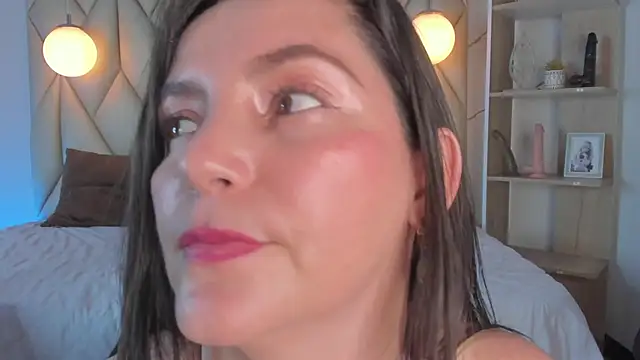 angelswets online show from December 4, 5:35 pm