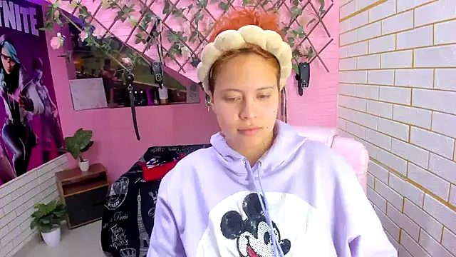 marcellaa303av online show from February 3, 3:04 am