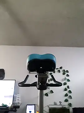 jesicardiente27 online show from December 20, 2:32 pm