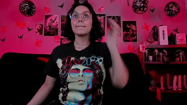 lilith-deveraux online show from November 10, 1:00 am