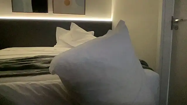 princessblond online show from July 7, 1:30 am