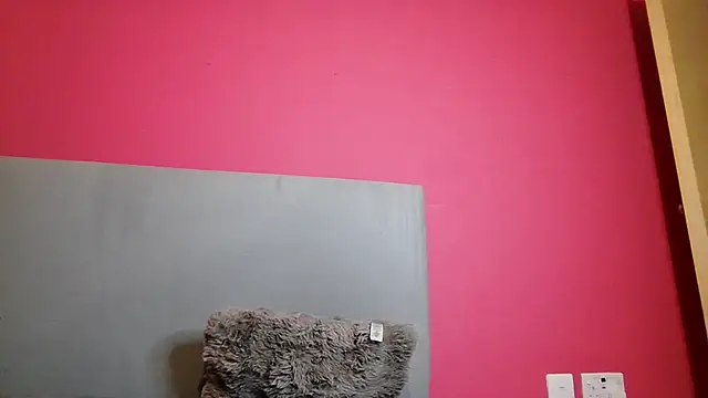 Slutty Kiki Bella online show from October 7, 7:51 pm