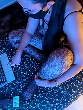 Lina lolo online show from September 8, 8:30 pm