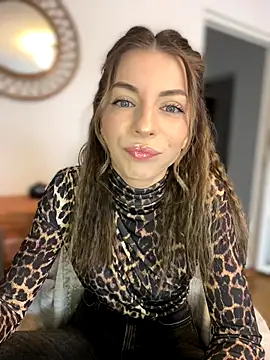 Mia Ethan online show from November 6, 9:48 am