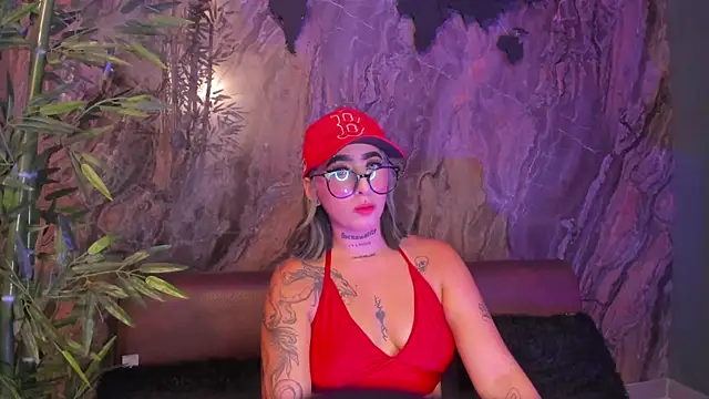 Alahia Dangelo online show from October 4, 7:40 pm