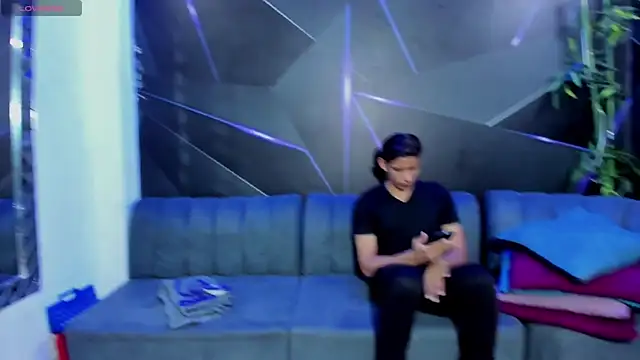 playsgirlhot online show from March 22, 11:11 pm