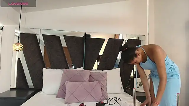 Milkdulce1 online show from November 26, 2:07 pm