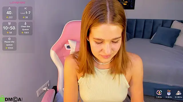 Jennifer Wadee online show from March 9, 2:15 am