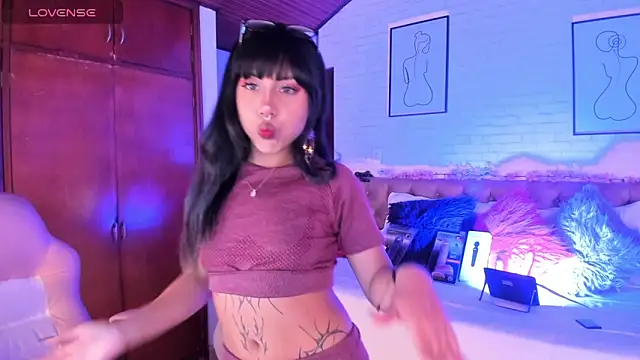 Kitty Pam online show from April 8, 9:17 pm