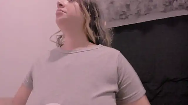 Lauu G online show from November 4, 10:20 am