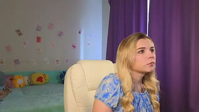 Kate Legend online show from May 28, 3:59 am