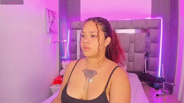 zulyjones online show from April 20, 12:30 pm