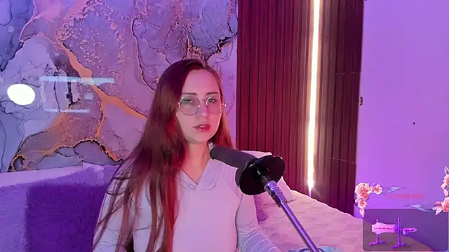 centaurigirl online show from January 15, 5:02 am