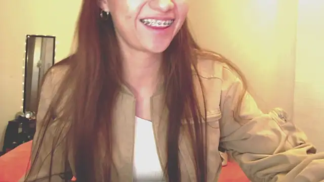 holy juli online show from April 8, 4:47 am