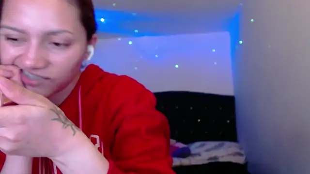 holy juli online show from June 2, 4:35 am