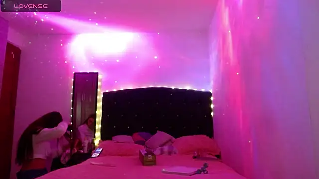 holy juli online show from October 19, 2:46 am