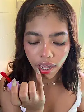 KellyOlsenbe online show from March 4, 8:04 pm