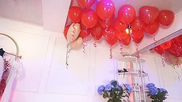 elasummer online show from February 17, 12:37 pm