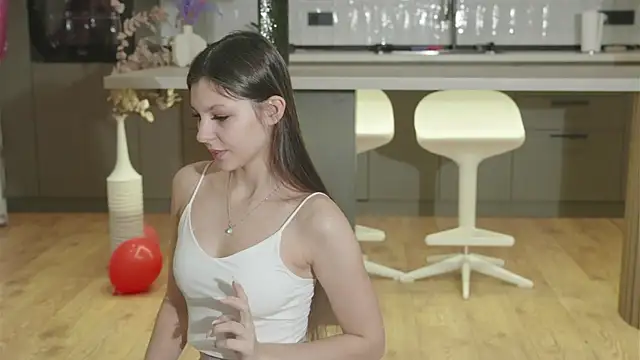 whisper of love online show from November 24, 2:24 am