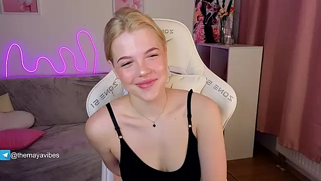 Maya Rave online show from February 14, 4:03 am