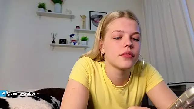 Maya Rave online show from March 16, 5:44 am