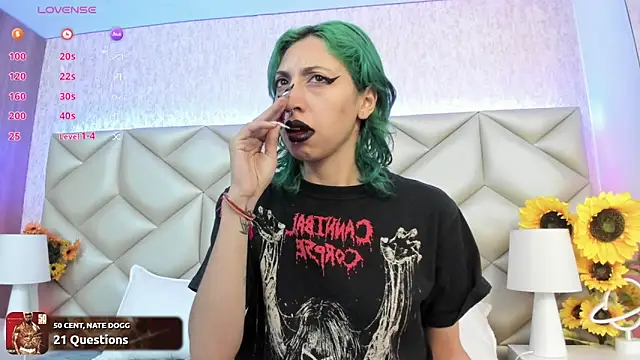 Im gaia online show from October 8, 12:42 pm