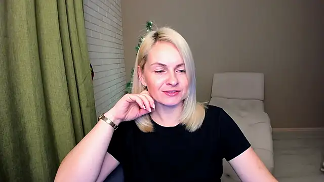 Alicee Gracee online show from December 13, 7:53 pm