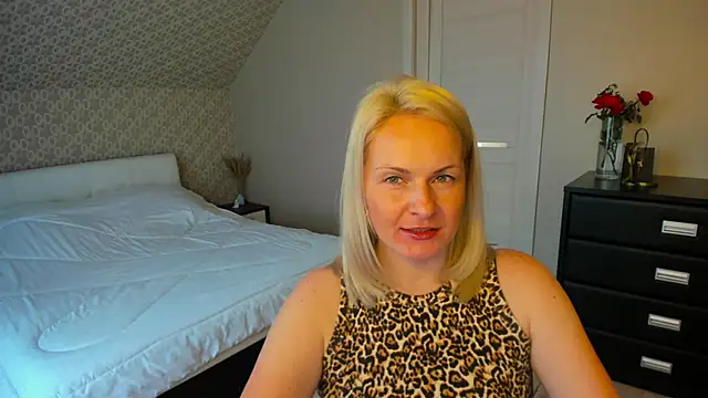 Alicee Gracee online show from November 20, 11:22 am