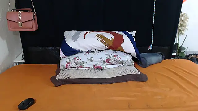 MaximTease24 online show from September 15, 10:39 pm