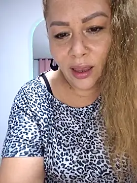 SluttyMilf79 online show from April 19, 5:40 am