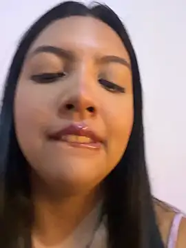 nicole fisherr online show from May 17, 1:49 am